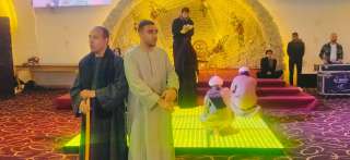 ” قصاصات من ورق ” عرض مسرحي لمهرجان مسرح الجنوب في نجع حمادي