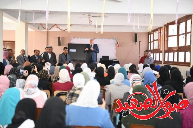 جولة محافظ قنا