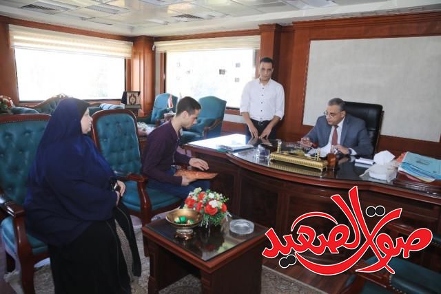 محافظ سوهاج يستقبل المواطنين
