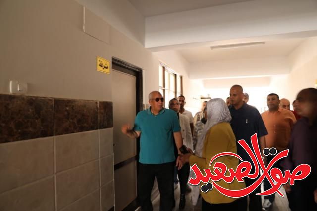 محافظ الوادي الجديد يتفقد عددا من المدارس