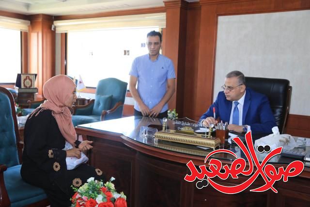 محافظ سوهاج يستقبل المواطنين
