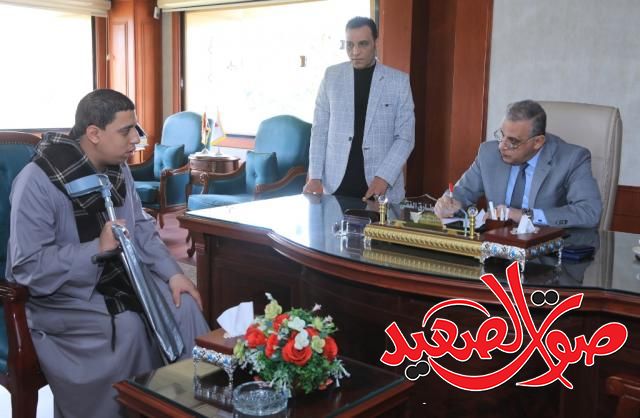 محافظ سوهاج يستقبل الموطنين