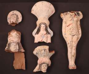  اكتشاف أثري جديد في البهنسا بالمنيا.. -مقابر منحوتة في الصخر من العصرين البطلمي والروماني