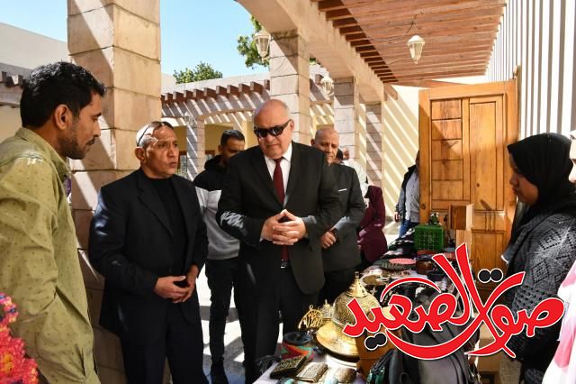 محافظ قنا يفتتح معرض أيادى مصر للصناعات الحرفية