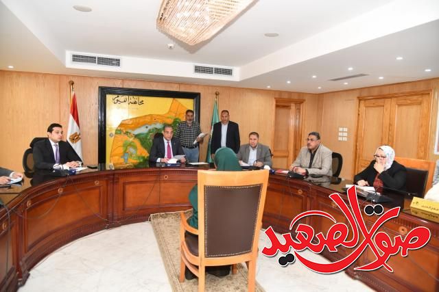 محافظ الفيوم يستمع لشكاوي المواطنين