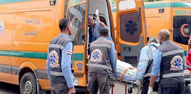 إصابة 24 عاملا في تصادم سيارتين في الطريق الزراعي جنوب المنيا