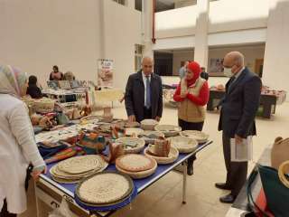 وحدة أيادي مصر بالفيوم تنظم معرضين للحرف اليدوية والتراثية بجامعة وادي النيل والسوق الحضري بمدينة نصر